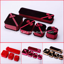 Cajas de joyería de tela Anillo / collar / pulsera caja de embalaje con arco de cinta
